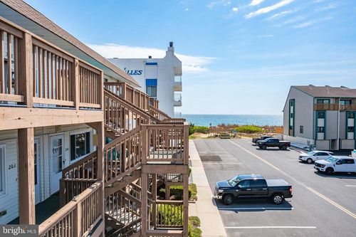 202a-8 121st St, OCEAN CITY, MD, 21842-4091 | Card Image