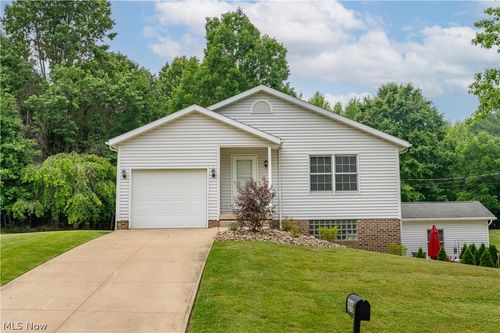 2919 Cliftmont Ave Ne, Canton, OH, 44705-4836 | Card Image
