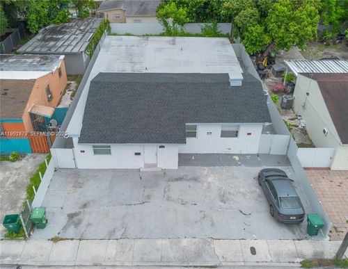 2501 Nw 22nd Ave, Miami, FL, 33142-8430 | Card Image