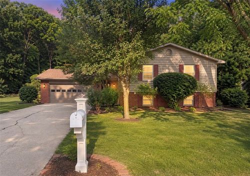 3623 Tuttle St, Danville, IL, 61832-1069 | Card Image