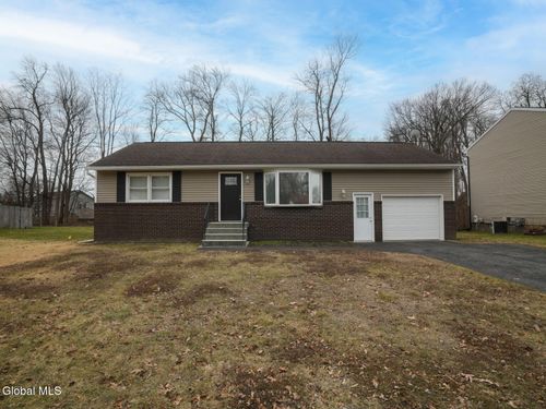 18 Melissa Ct, Colonie, NY, 12205-4227 | Card Image