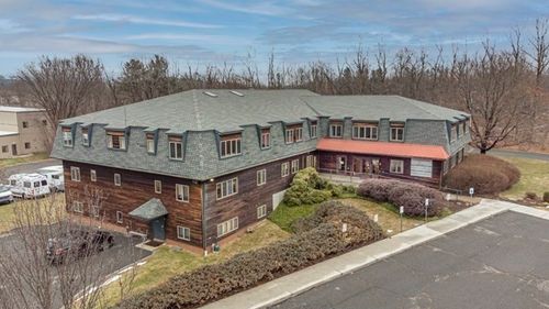 32 Industrial Dr E, Northampton, MA, 01060-2387 | Card Image