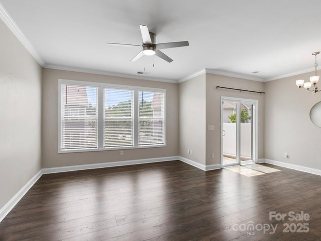Living Room | Image 5