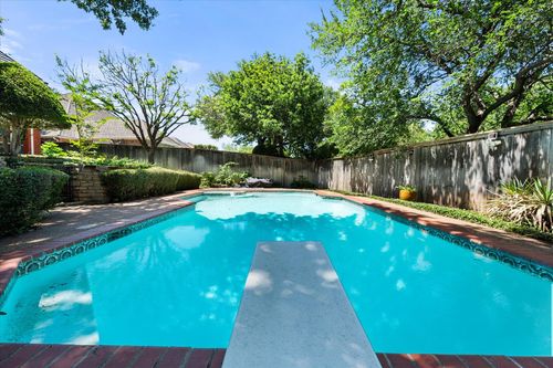 2801 Knotted Oaks Trl, Arlington, TX, 76006-2759 | Card Image