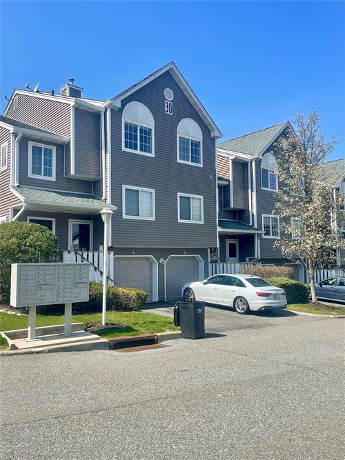 79 Eagle Ridge Way, Nanuet, NY, 10954-1046 | Card Image