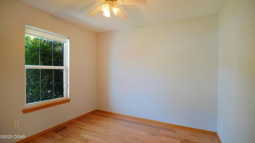 1538 S College St, Webb City, MO, 64870-3024 | Card Image