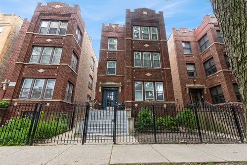 g-4335 Sacramento Ave, Chicago, IL, 60618-1476 | Card Image