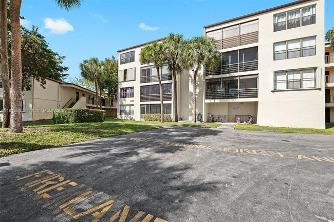 APT-210 - 2302 S Cypress Bend Dr, Condo with 2 bedrooms, 2 bathrooms and null parking in Pompano Beach FL | Image 25