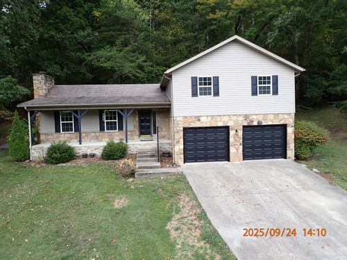 2012 Lambert Rd, Berea, KY, 40403-8681 | Card Image