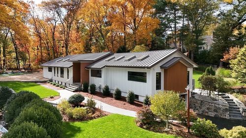 105 Summer, Weston, MA, 02493 | Card Image