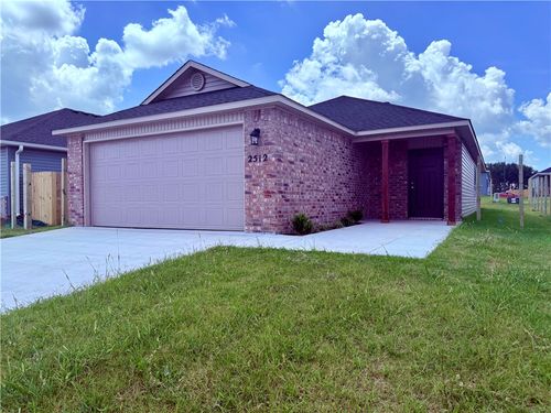 2512 E Fox Bury St, Siloam Springs, AR, 72761-7268 | Card Image