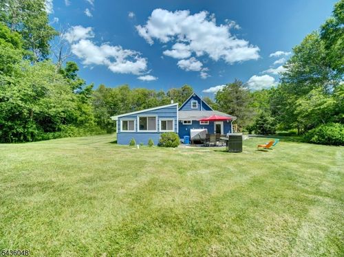 196 Bartley Rd, Long Valley, NJ, 07853-3200 | Card Image