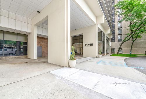 1p-152 Union Tpke, Flushing, NY, 11367 | Card Image