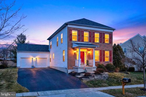 121 Trinley St, Pottstown, PA, 19465-7740 | Card Image