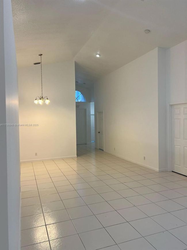 3922 Diamond Palladium Ter, House other with 2 bedrooms, 2 bathrooms and null parking in Boynton Beach FL | Image 10