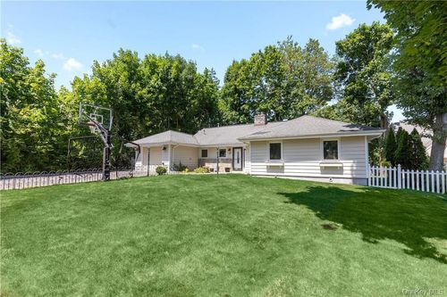 17 Soundview Ave, Rye, NY, 10580-2301 | Card Image