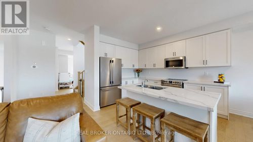 2 Alan Williams Trail, Uxbridge, ON, L9P0R5 | Card Image