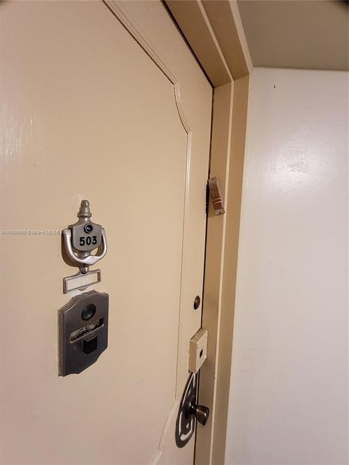 apt-503w-1301 Ne Miami Gardens Dr, Miami, FL, 33179-4759 | Card Image