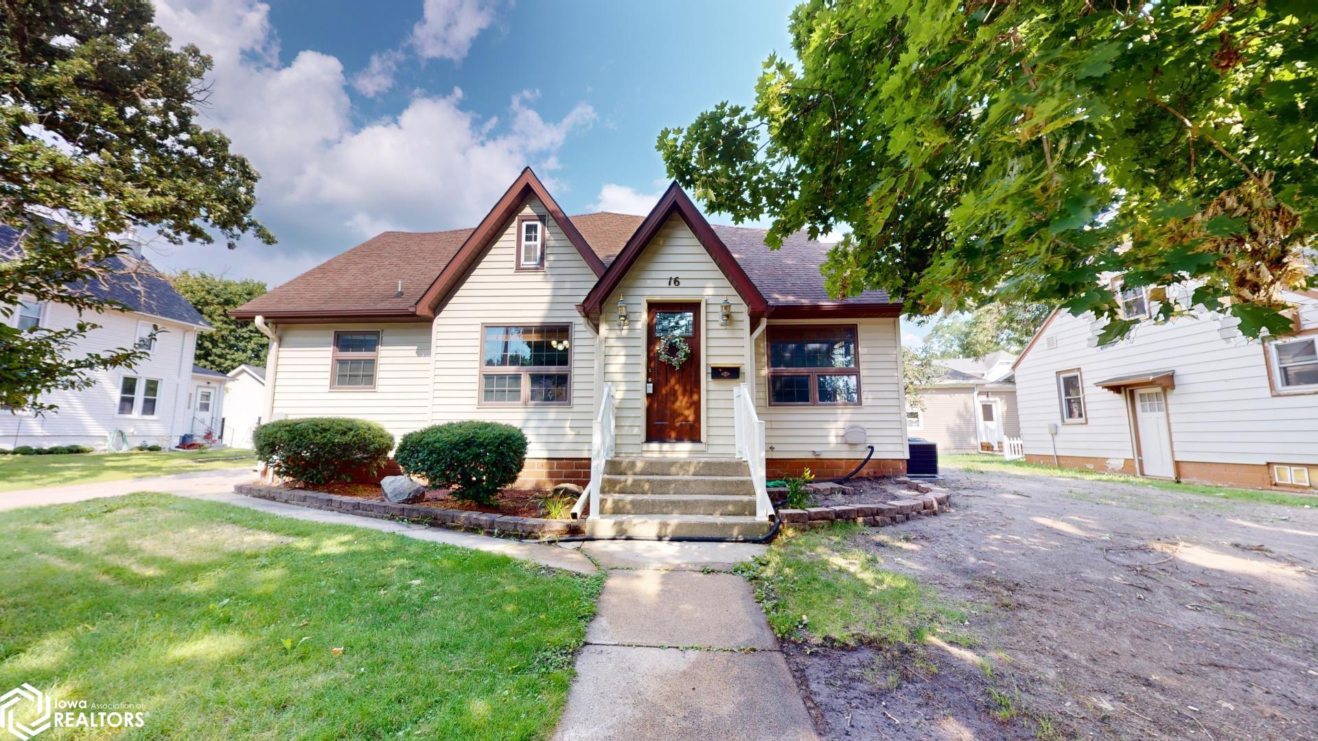 12th St, Clear Lake, IA 50428