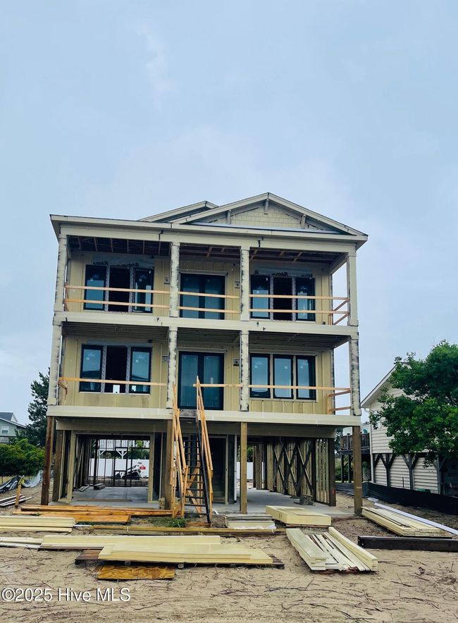 301 Brunswick Ave W, House other with 4 bedrooms, 5 bathrooms and 2 parking in Holden Beach NC | Image 5