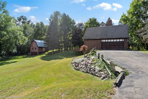 5500 Seymour Lake Rd, Oxford, MI, 48371-4143 | Card Image