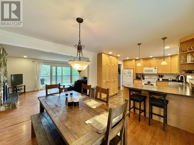 5023 Block Dr, House other with 4 bedrooms, 3 bathrooms and null parking in 108 Mile Ranch BC | Image 14