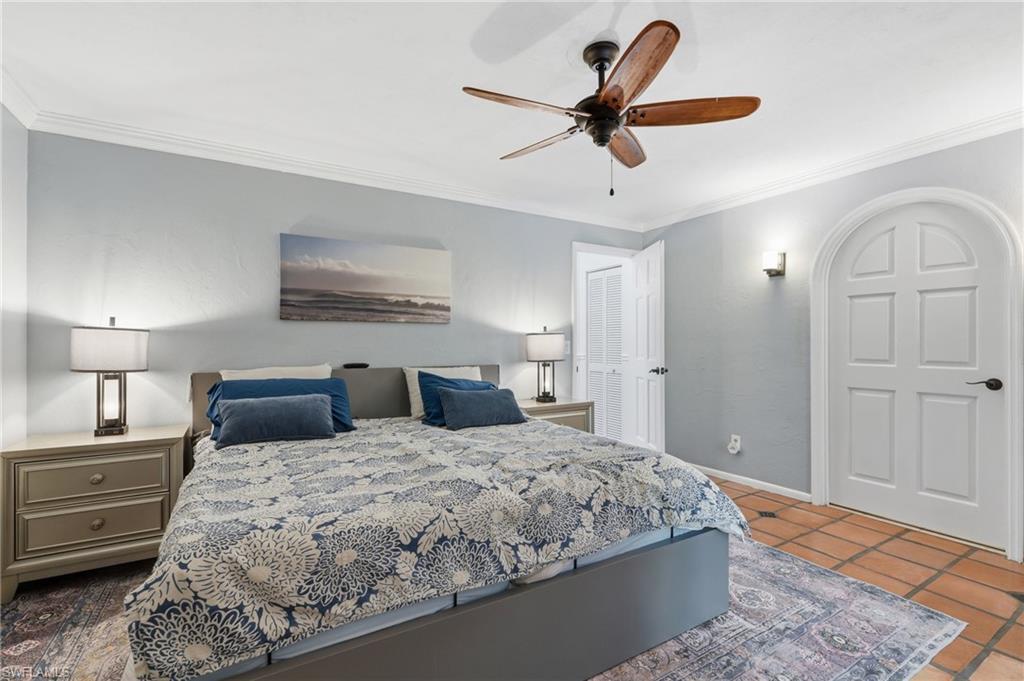 Residential in NAPLES 3