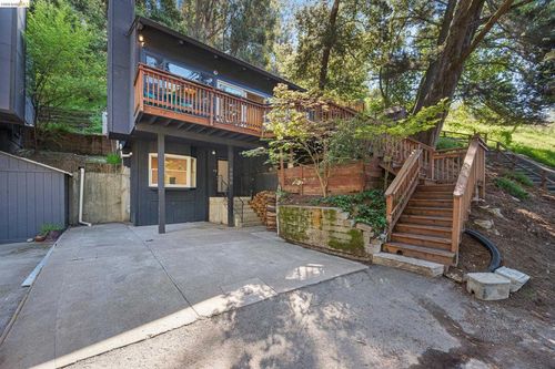 6600 Heather Ridge Way, Oakland, CA, 94611-1207 | Card Image