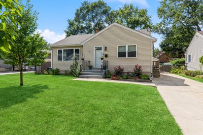 132 N Tatge Avenue, House other with 2 bedrooms, 1 bathrooms and 2 parking in Bartlett IL | Image 1