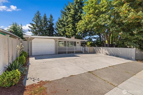 7929 Delridge Way Sw, Seattle, WA, 98106-1746 | Card Image