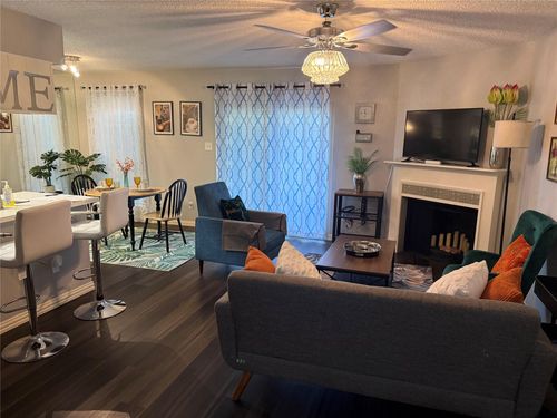apt-207-2120 El Paseo St, Houston, TX, 77054-3211 | Card Image