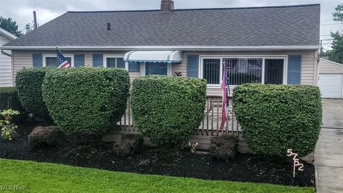 5752 Van Wert Ave, Brook Park, OH, 44142-2574 | Card Image
