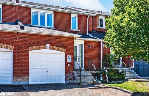 8 Rolling Hills Lane, Bolton, ON, L7E1T9 | Card Image