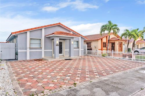 0-2485 W 71st Pl, Hialeah, FL, 33016-5445 | Card Image