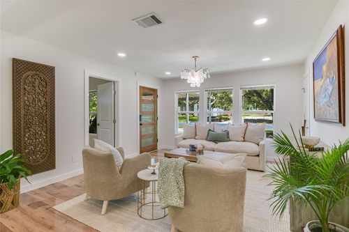 7806 Mullen Dr, Austin, TX, 78757-1349 | Card Image