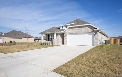 10857 S 278th Ave E, Coweta, OK, 74429 | Card Image