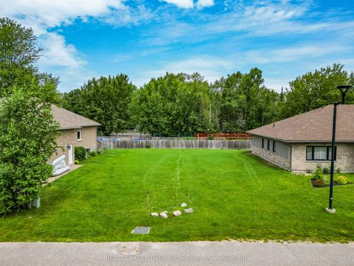 4-1134 1er Rd, North Bay, ON, P1A2J4 | Card Image