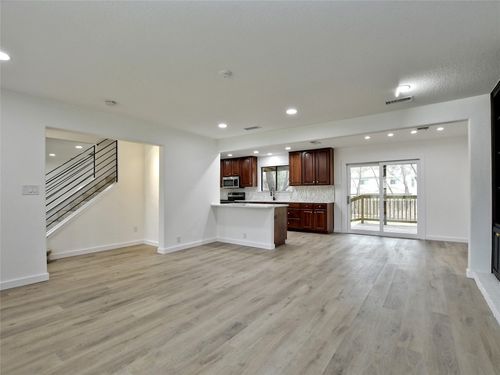 307 Copperleaf Rd, Lakeway, TX, 78734-4246 | Card Image