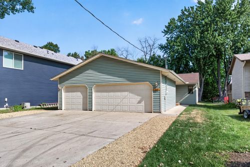 1819 9th Ave Se, Forest Lake, MN, 55025-2048 | Card Image