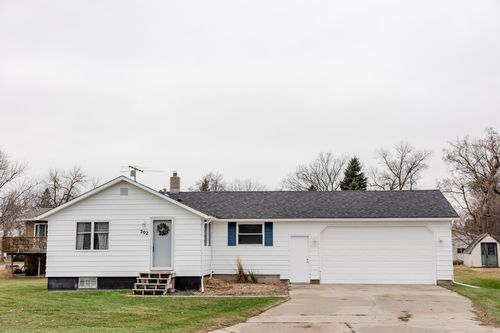 202 Hartford St, Hawley, MN, 56549-4818 | Card Image