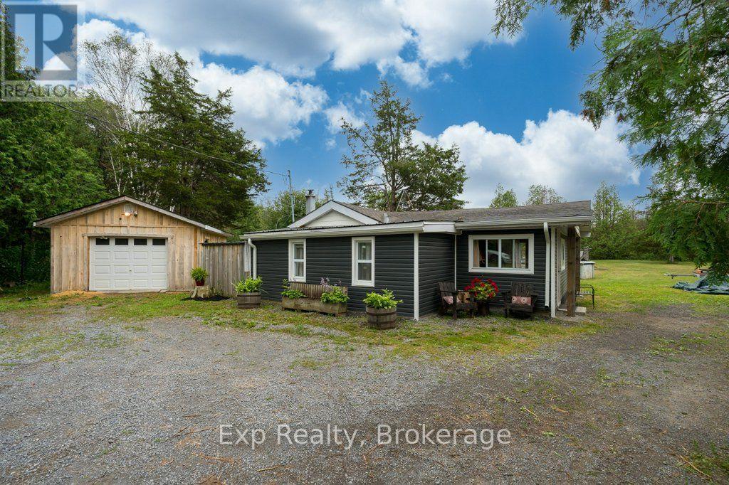 Residential in Tyendinaga (Tyendinaga Township) 2