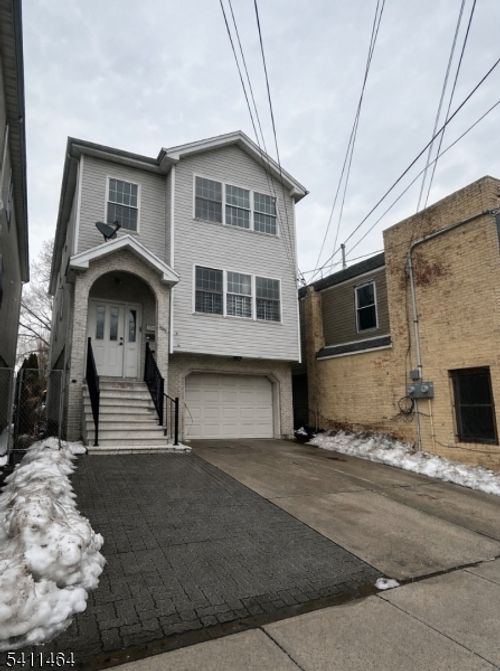 2-1031 E Grand St, Elizabeth, NJ, 07201-2654 | Card Image