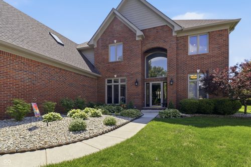 1240 Eagle View Ct, Greenwood, IN, 46143-8332 | Card Image