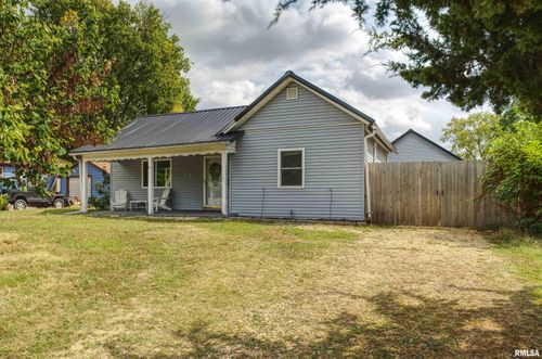 607 2nd St, Camanche, IA, 52730-2308 | Card Image