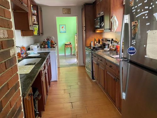 121 Happy Haven Rd, Wilmington, VT, 05363-7940 | Card Image