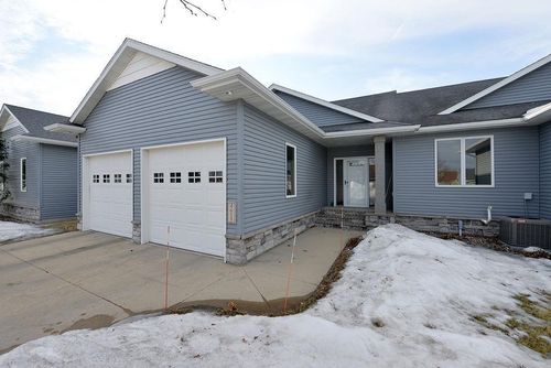 4615 Beach Ln S, Fargo, ND, 58104-6003 | Card Image
