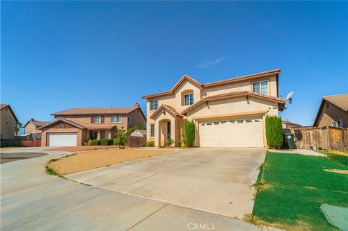 12652 Field Way, Victorville, CA, 92395-9704 | Card Image