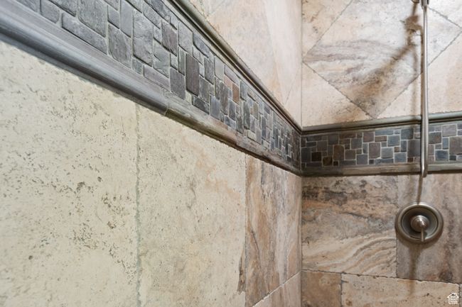 Detailed view | Image 19