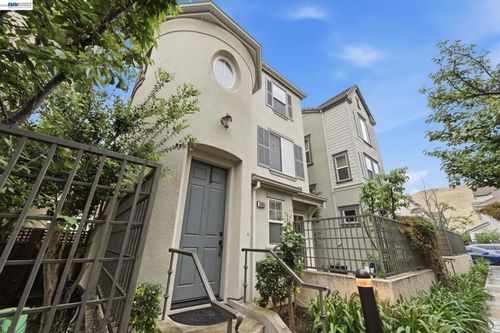 6005 Hillbrook, Dublin, CA, 94568 | Card Image