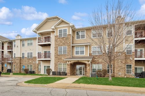 unit-204-1331 Se University Ave, Waukee, IA, 50263-8586 | Card Image